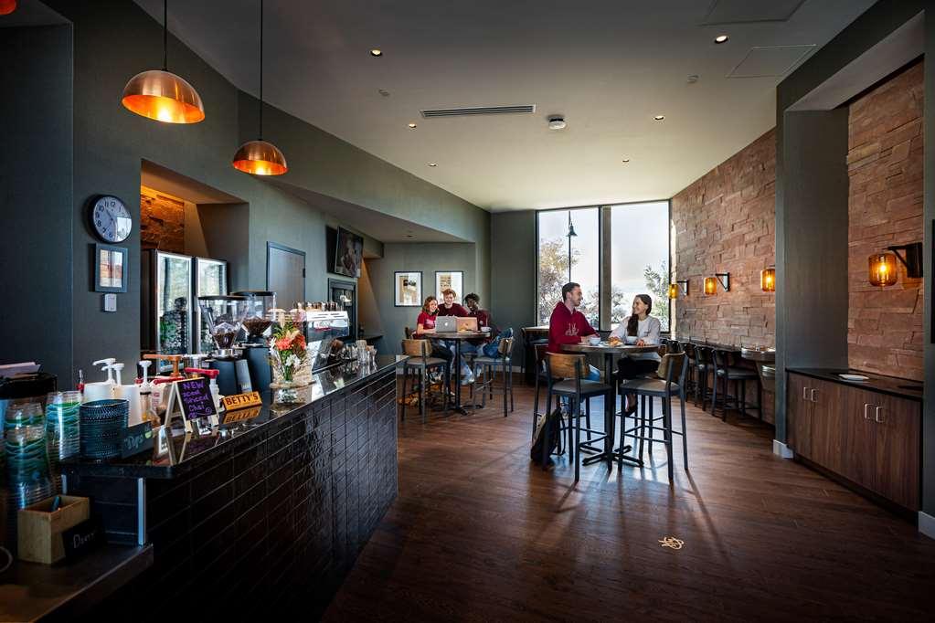 Hotel Maverick Grand Junction Restoran gambar